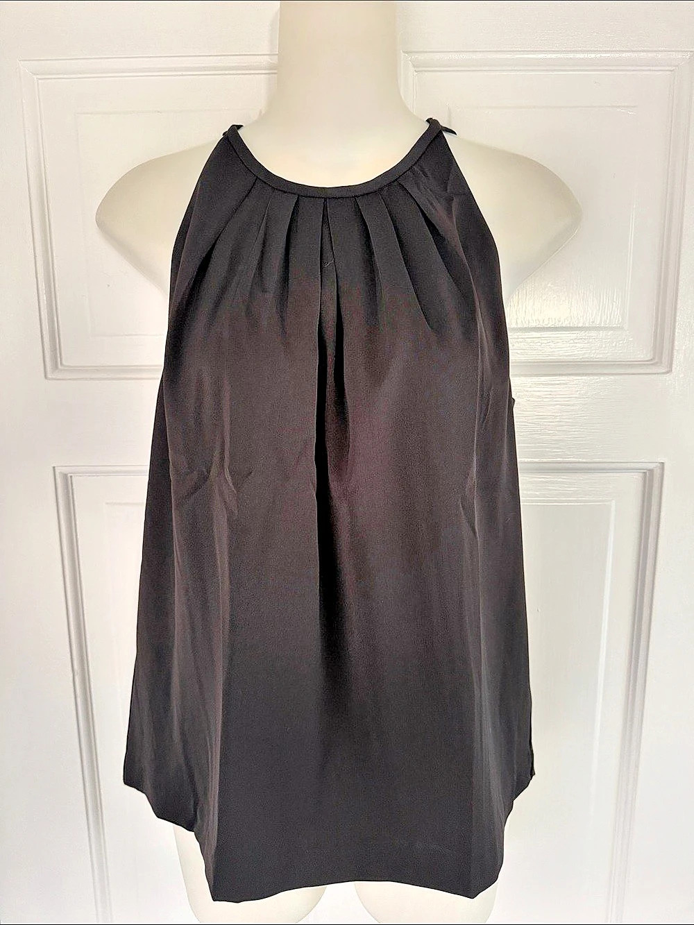 NWT, Banana Republic Black Pleated Sleeveless Top - XS
